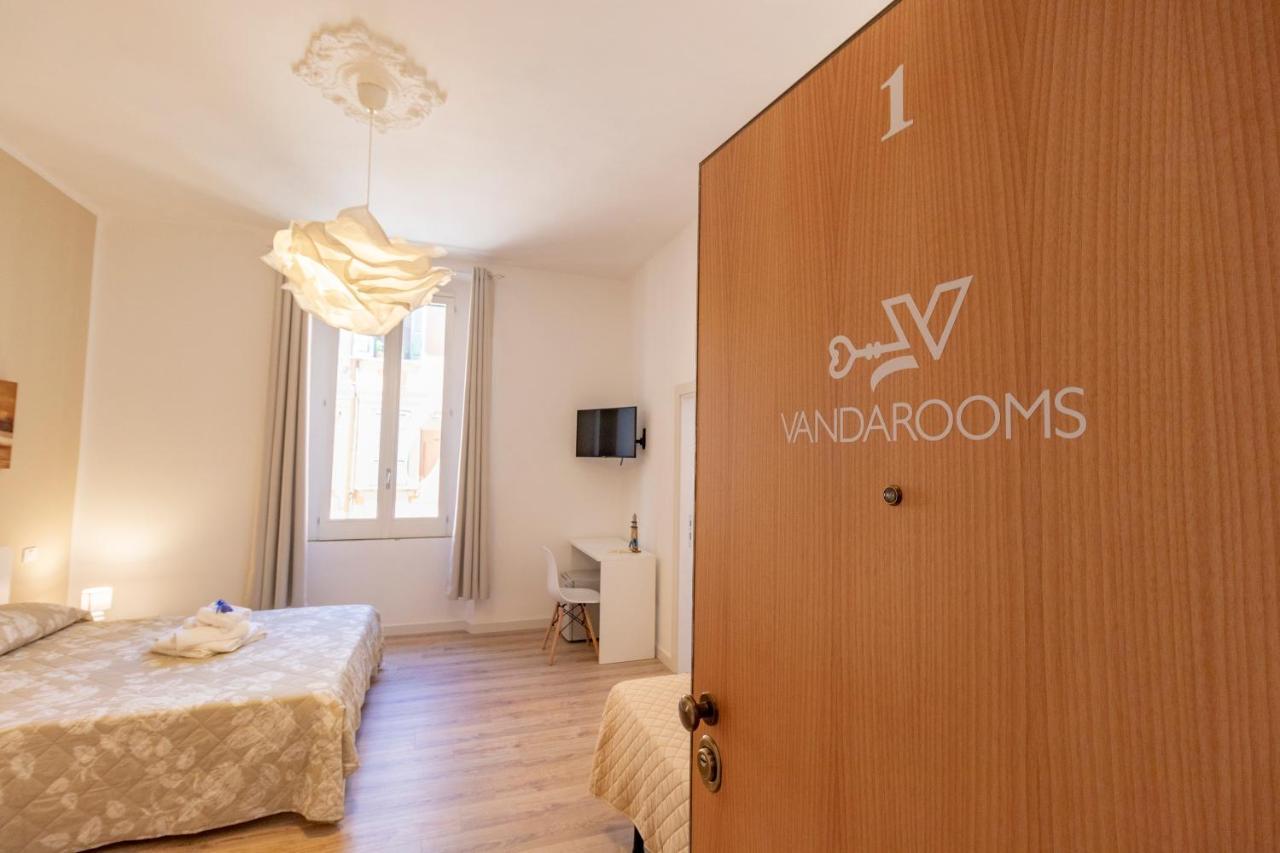 טרמולי Vanda Rooms מראה חיצוני תמונה
